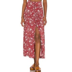 Free People Sammie Skirt in Cranberry. Size 8